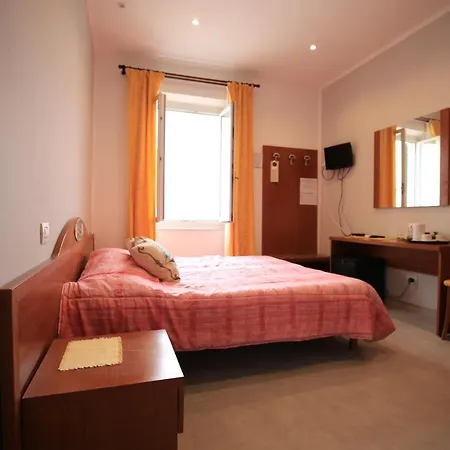 Viviani Raffaella 3* Monterosso al Mare