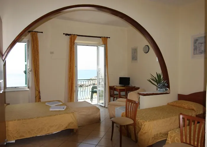 Viviani Raffaella Casa de hóspedes 3*