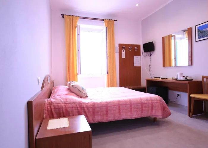 Viviani Raffaella Casa de hóspedes 3*