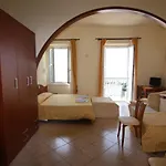 Viviani Raffaella Pensión 3*
