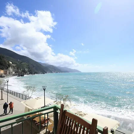 Viviani Raffaella 3* Monterosso al Mare