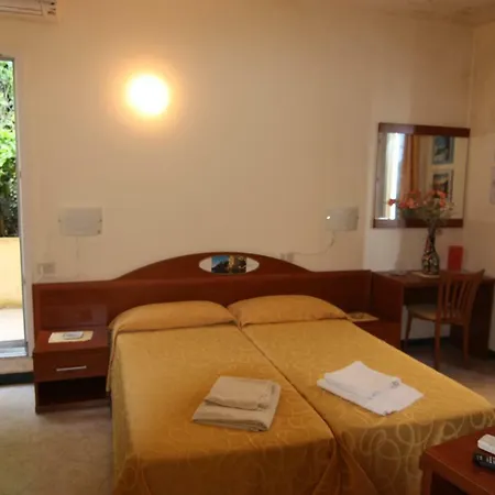 Viviani Raffaella Monterosso al Mare