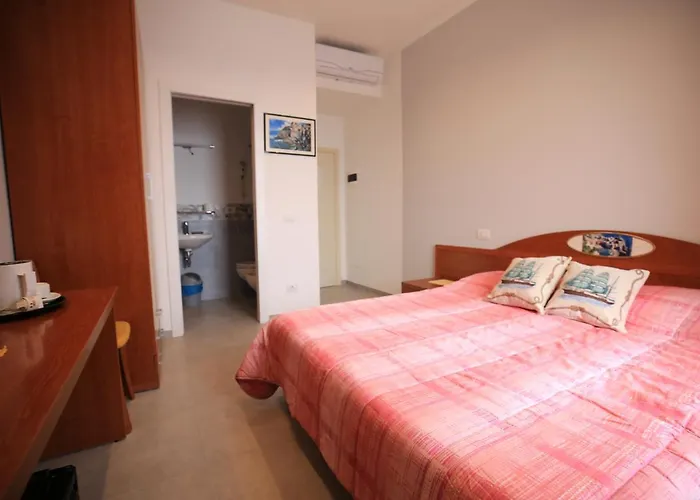 Viviani Raffaella 3* Monterosso al Mare